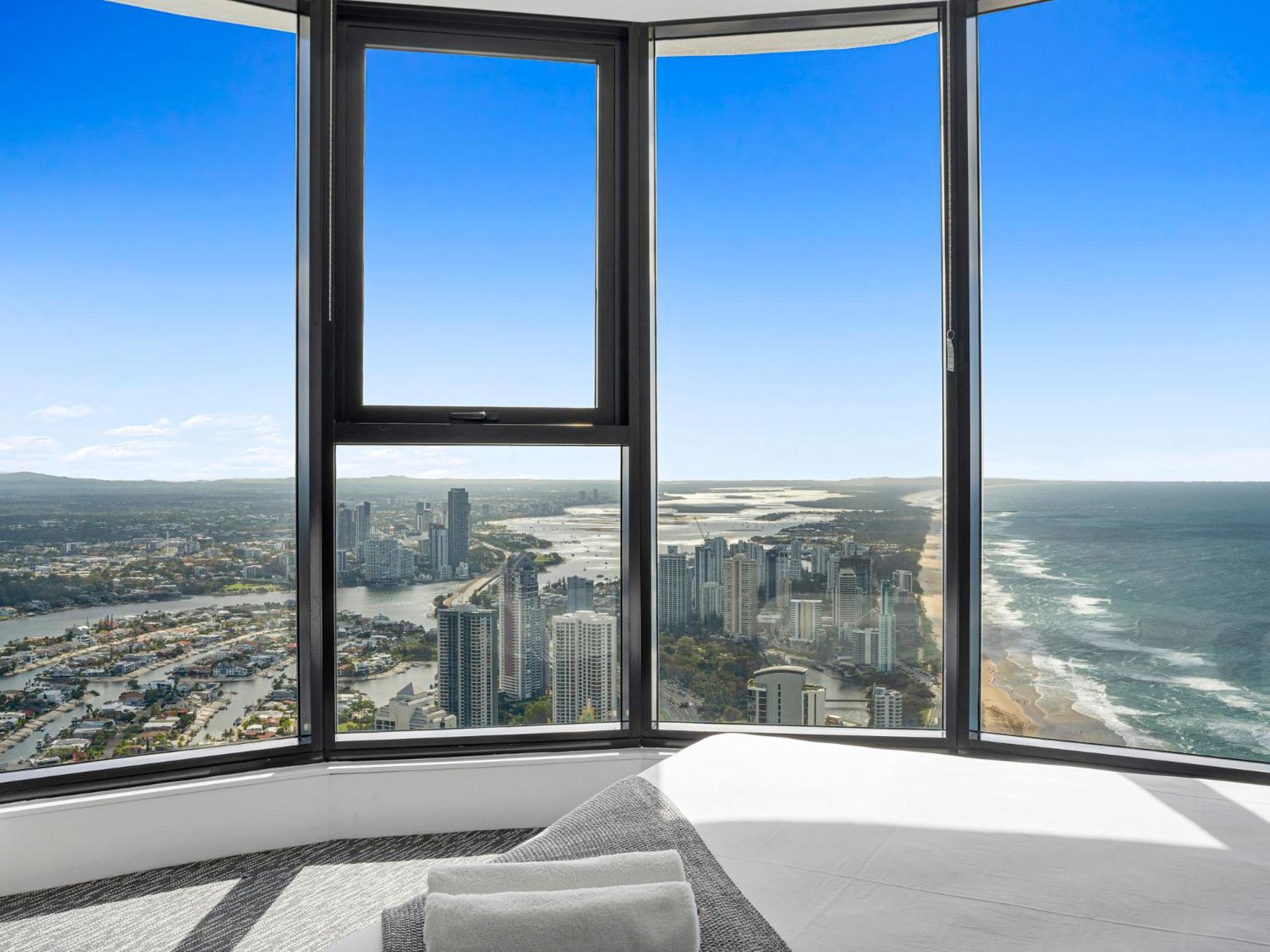 Surfers Paradise New Beachfront Apartments Gold Coast Exterior photo